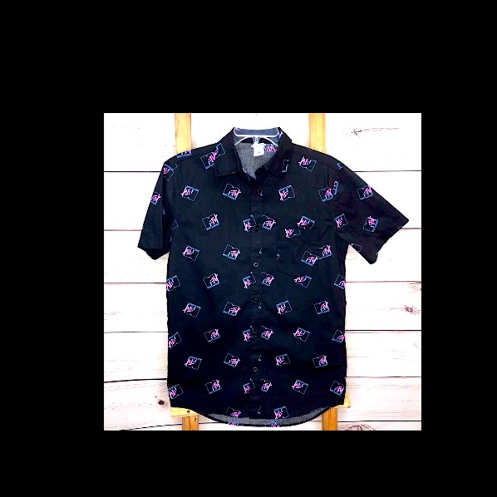 MTV Logo Print Button Up Collard Unisex